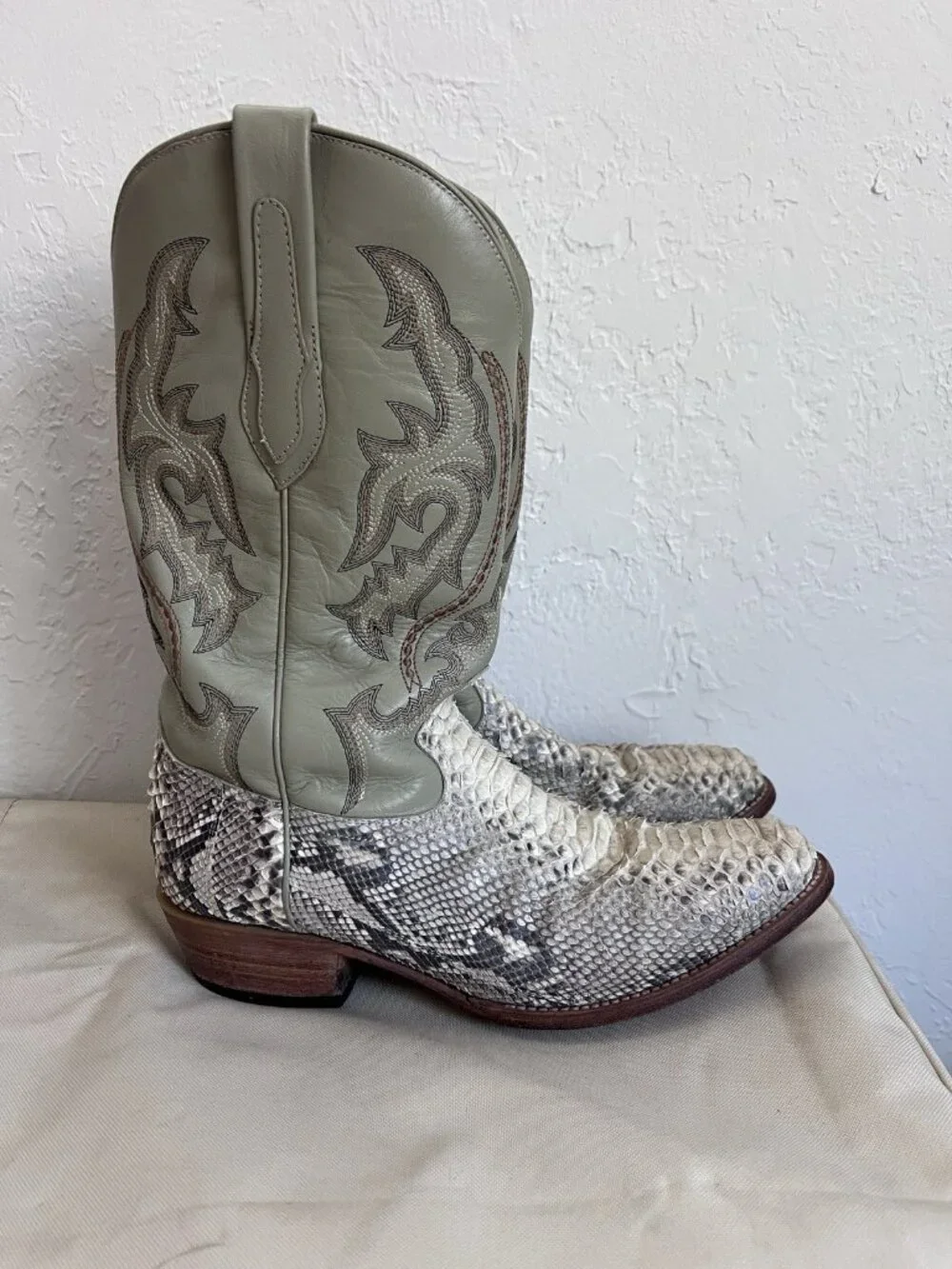 J.B. Dillon Men's Western Cowboy Boots Size 10.5 EE Python Green Leather Rare
